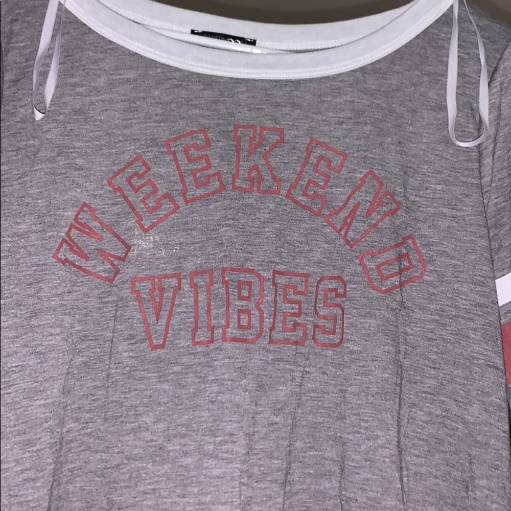 Weekend Vibes Long-Sleeve Shirt 🤩